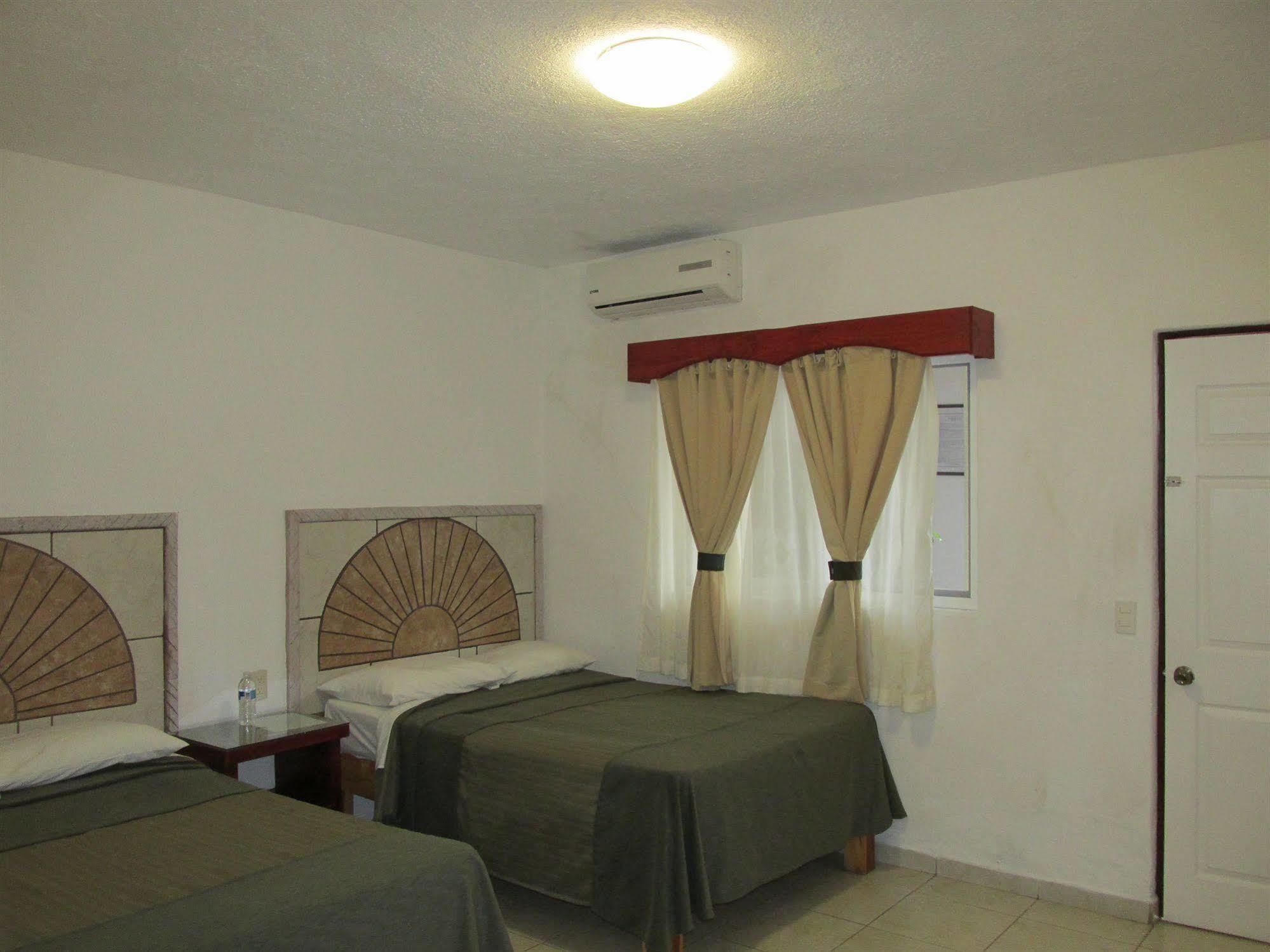Hotel Albatros Palace Manzanillo Kültér fotó