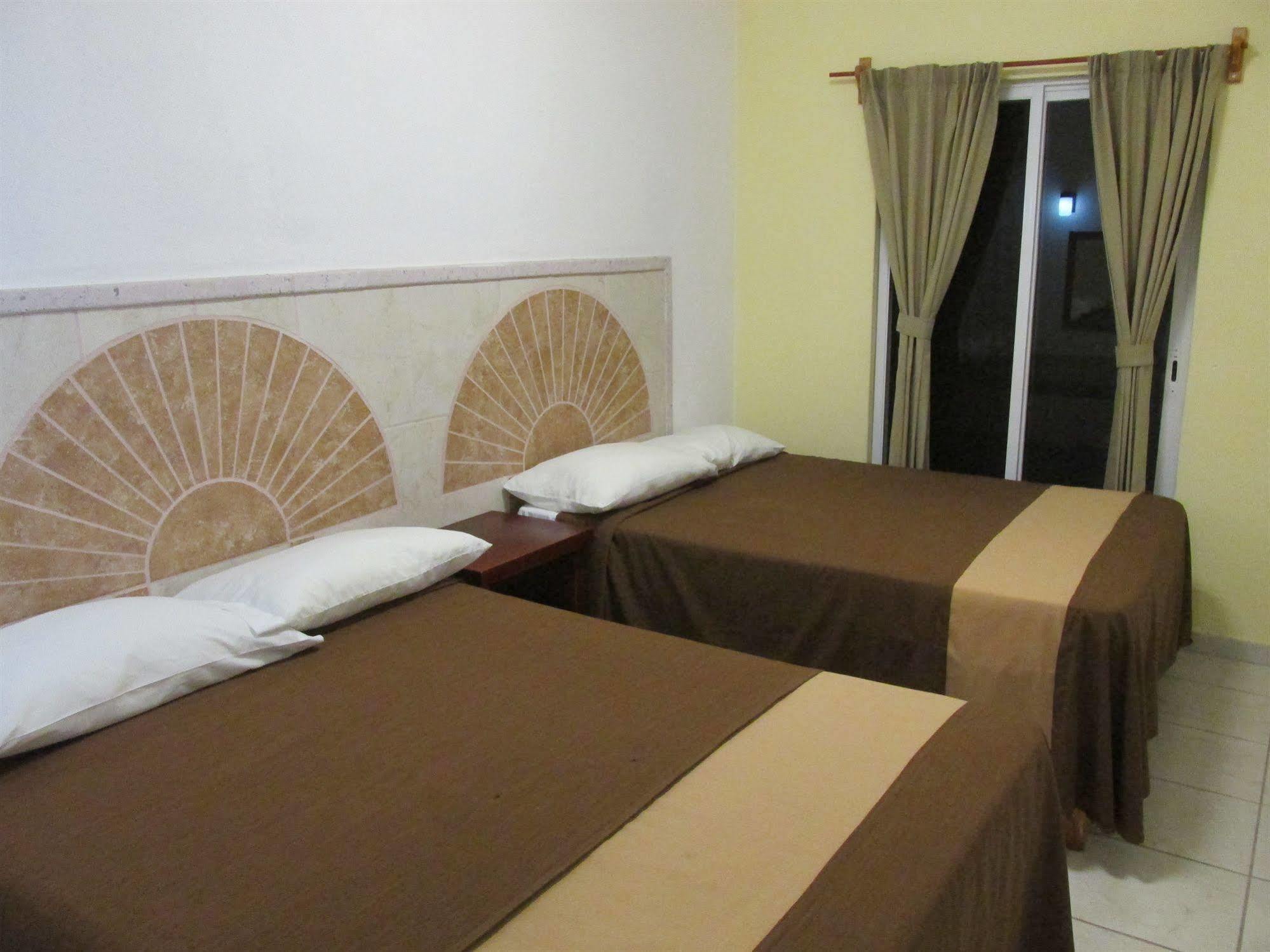 Hotel Albatros Palace Manzanillo Kültér fotó